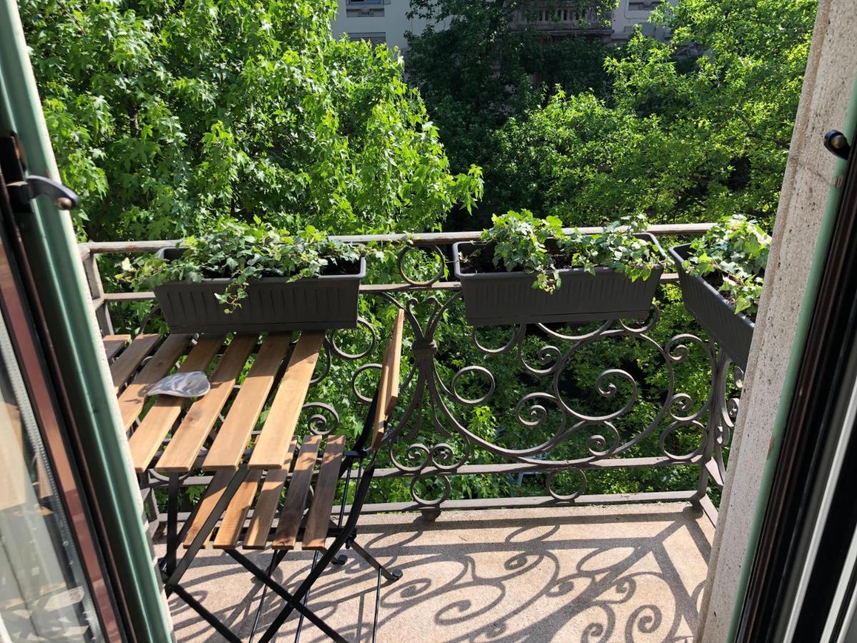 Casa Alberto Da Giussano, Elegante Bilocale In Centro Con Balcone Sul Parco Милан Экстерьер фото